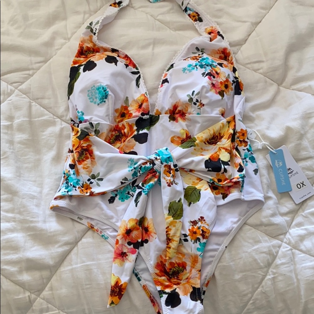 Brand new CUPSHE bathing suit